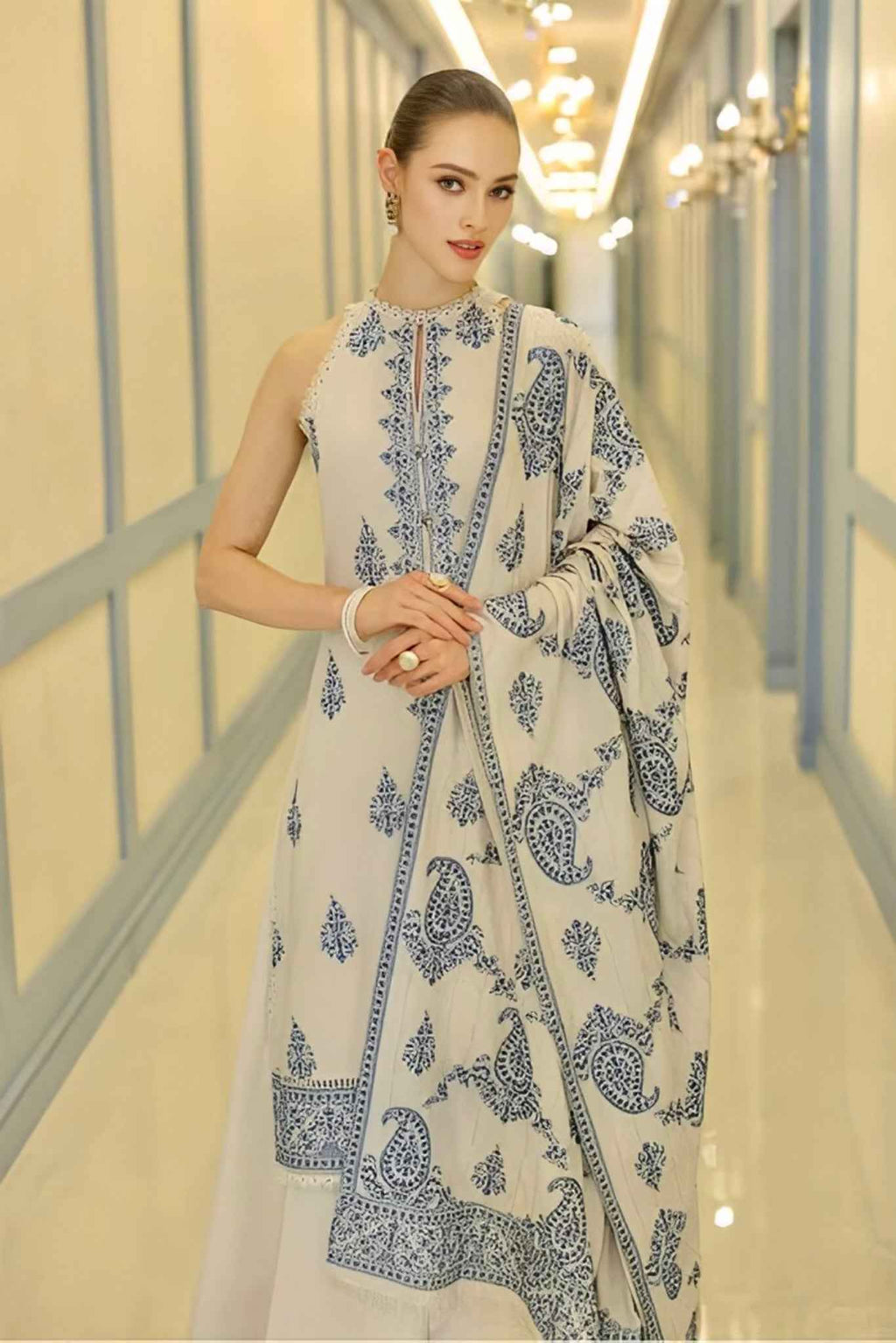 Bareeze | Luxury Emb | Karandi