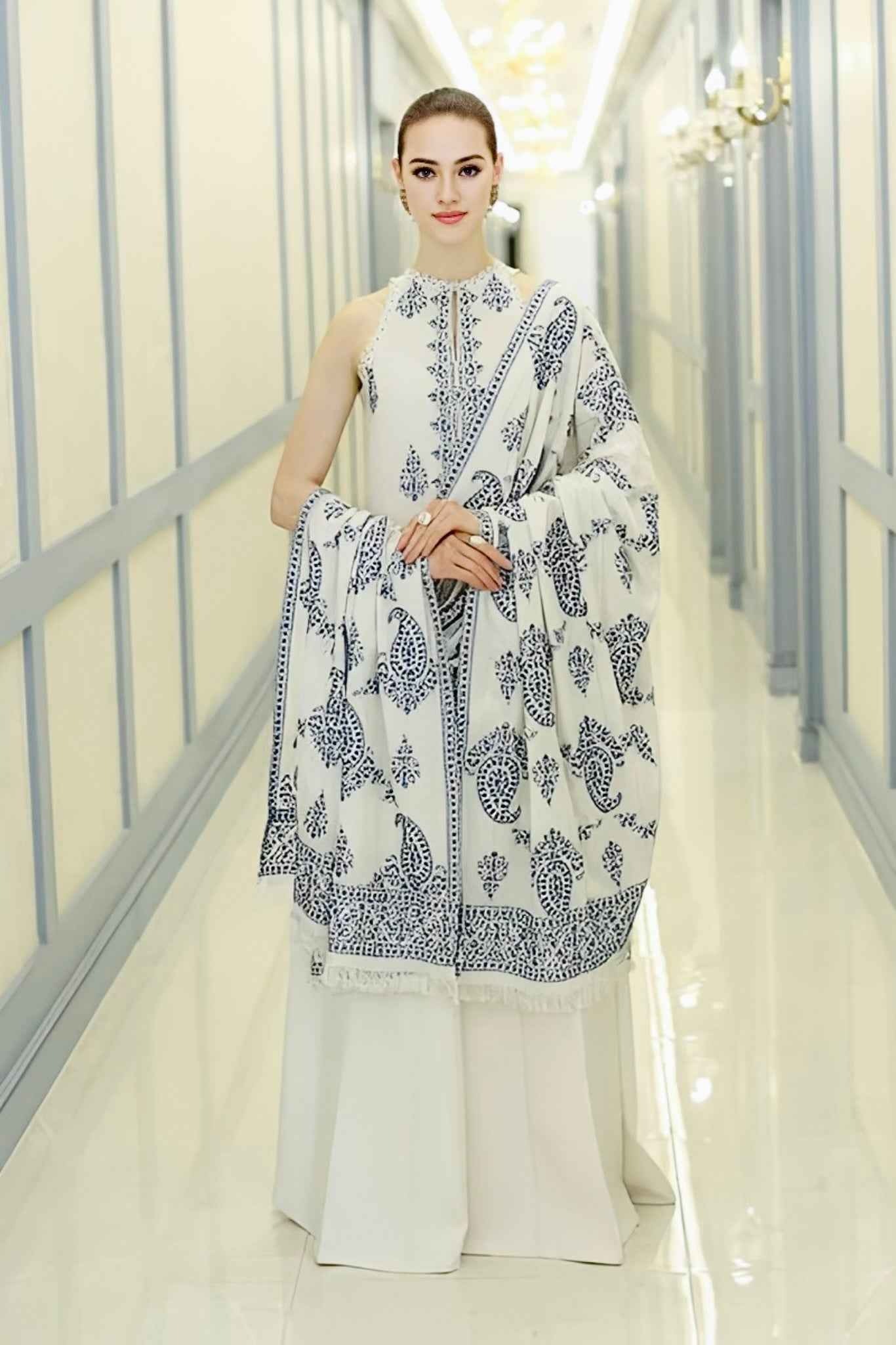 Bareeze | Luxury Emb | Karandi