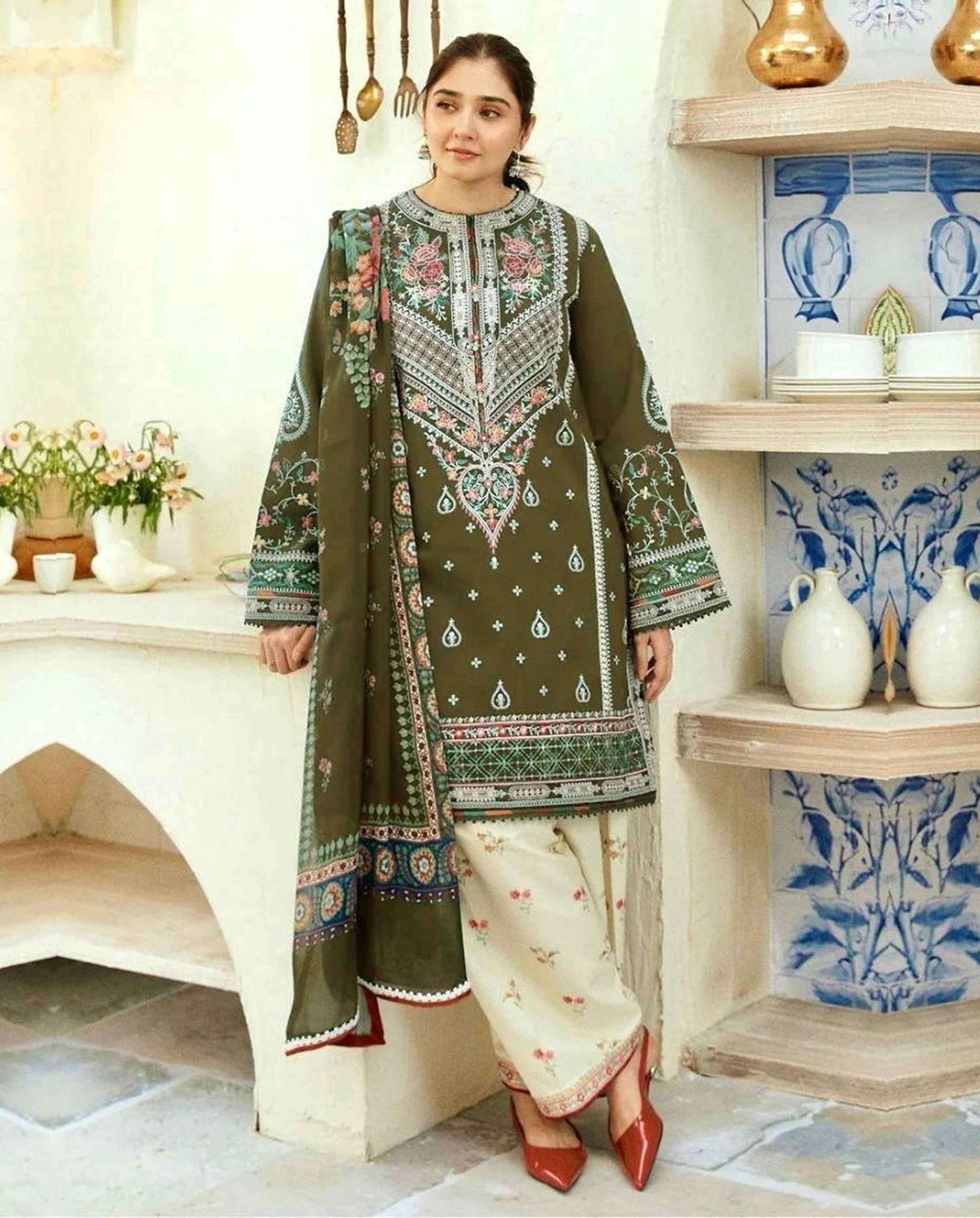 Coco by Zara Shahjahan | Luxury embroiderd | Dhanak
