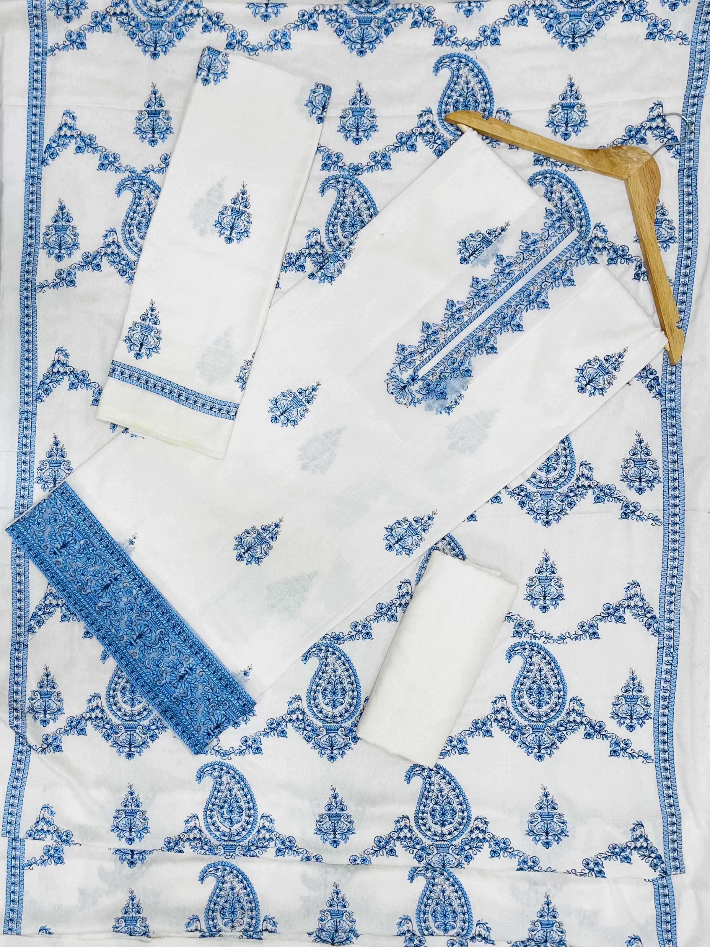 Bareeze | Luxury Emb | Karandi