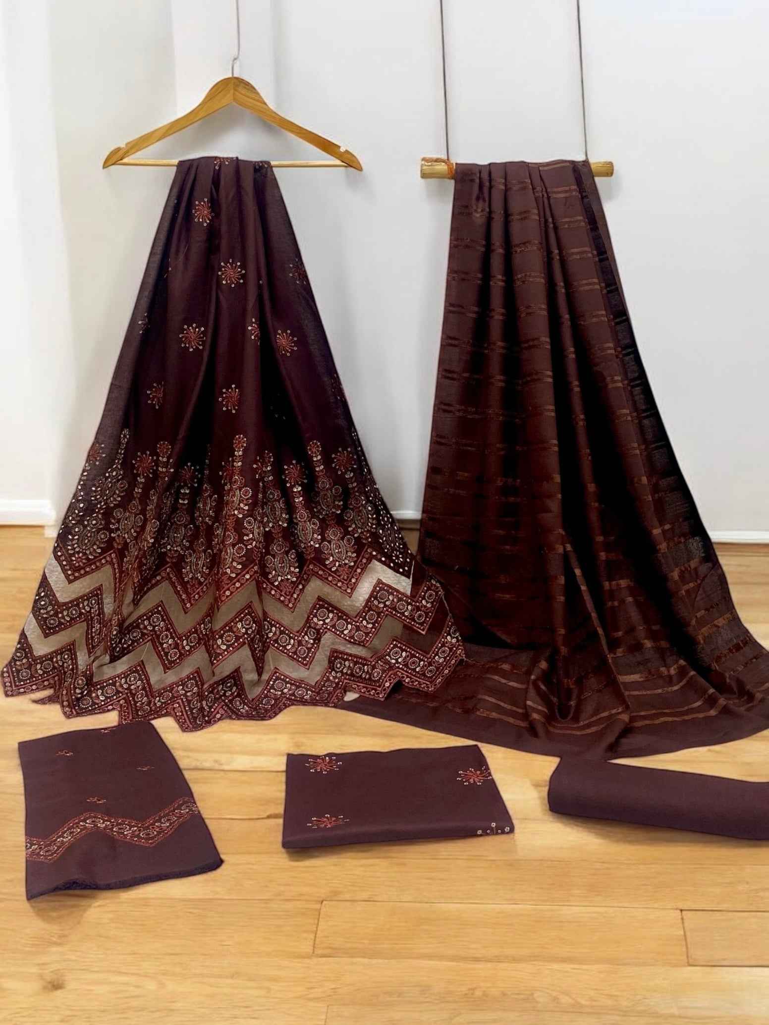 Makhmal | Luxury Embroidered | Dhanak