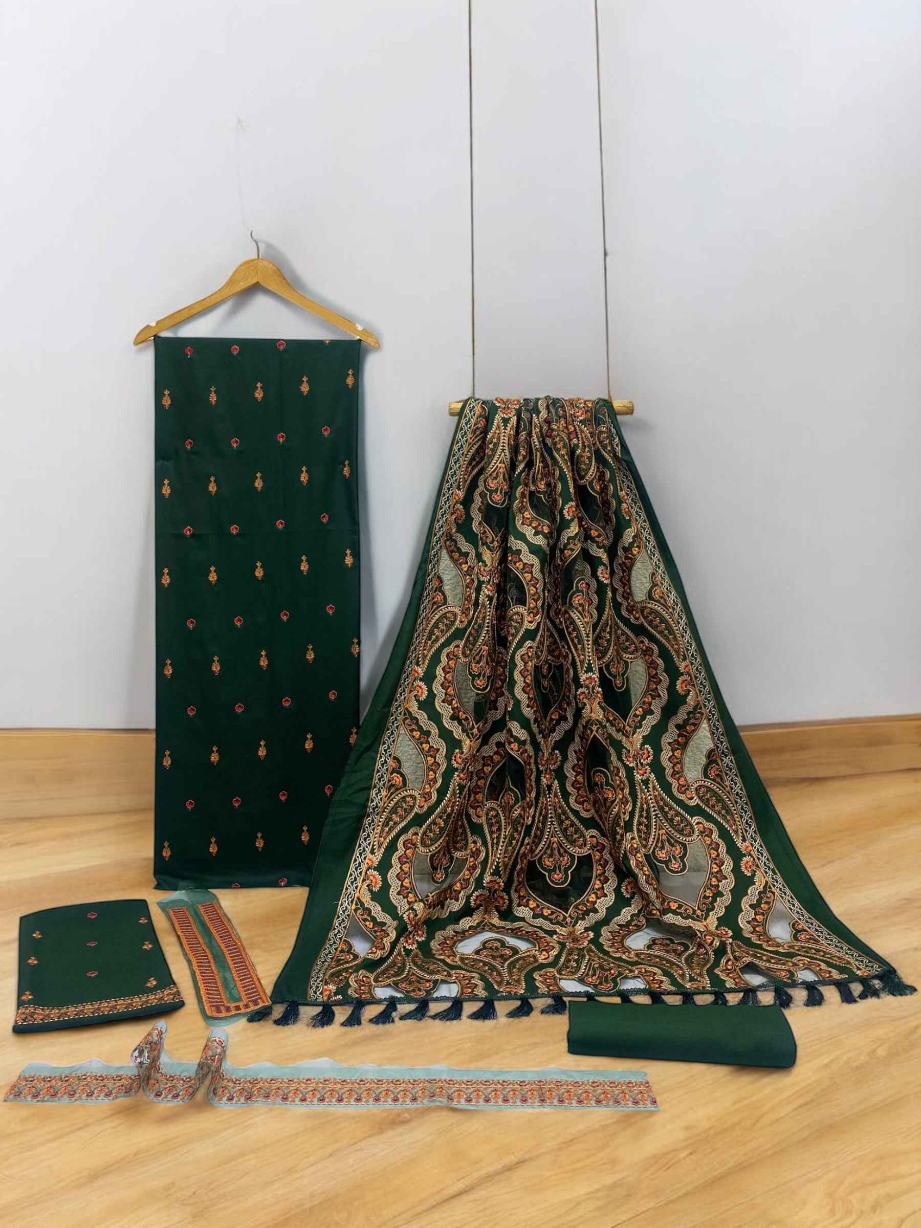Bareeze Unstitched | Luxury Dhanak Embroidered 3PC | Laser Cut Shawl