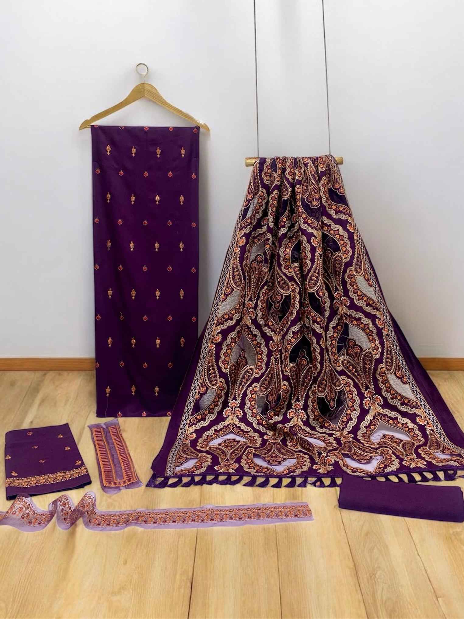 Bareeze Unstitched | Luxury Dhanak Embroidered 3PC | Laser Cut Shawl