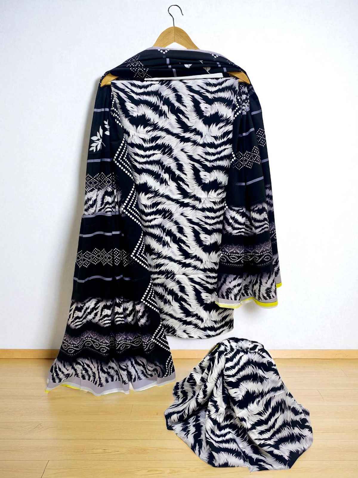 Saya| Linen | Banadora | 3 pcs