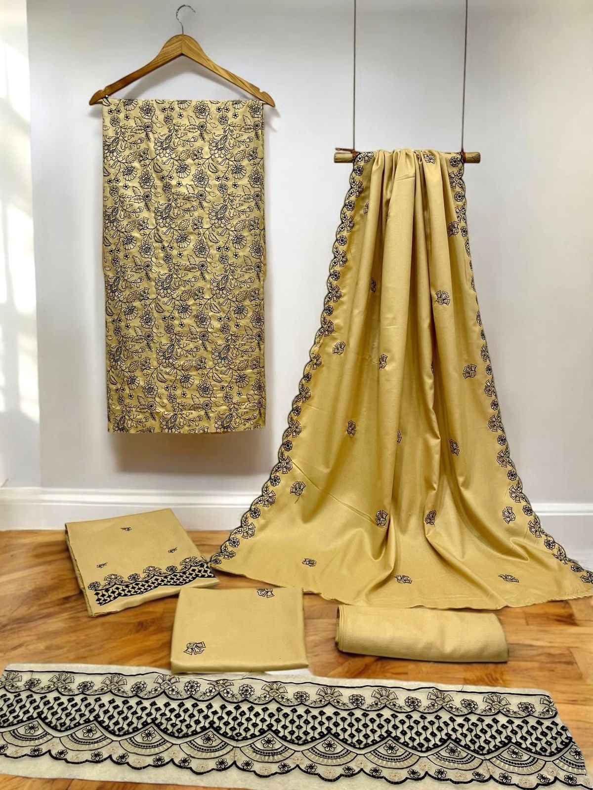 Bareeze | Embroidered | 3pc | Dhanak